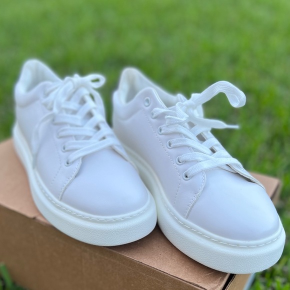 ASOS DESIGN DORO white chunky lace up sneakers - Picture 2 of 7